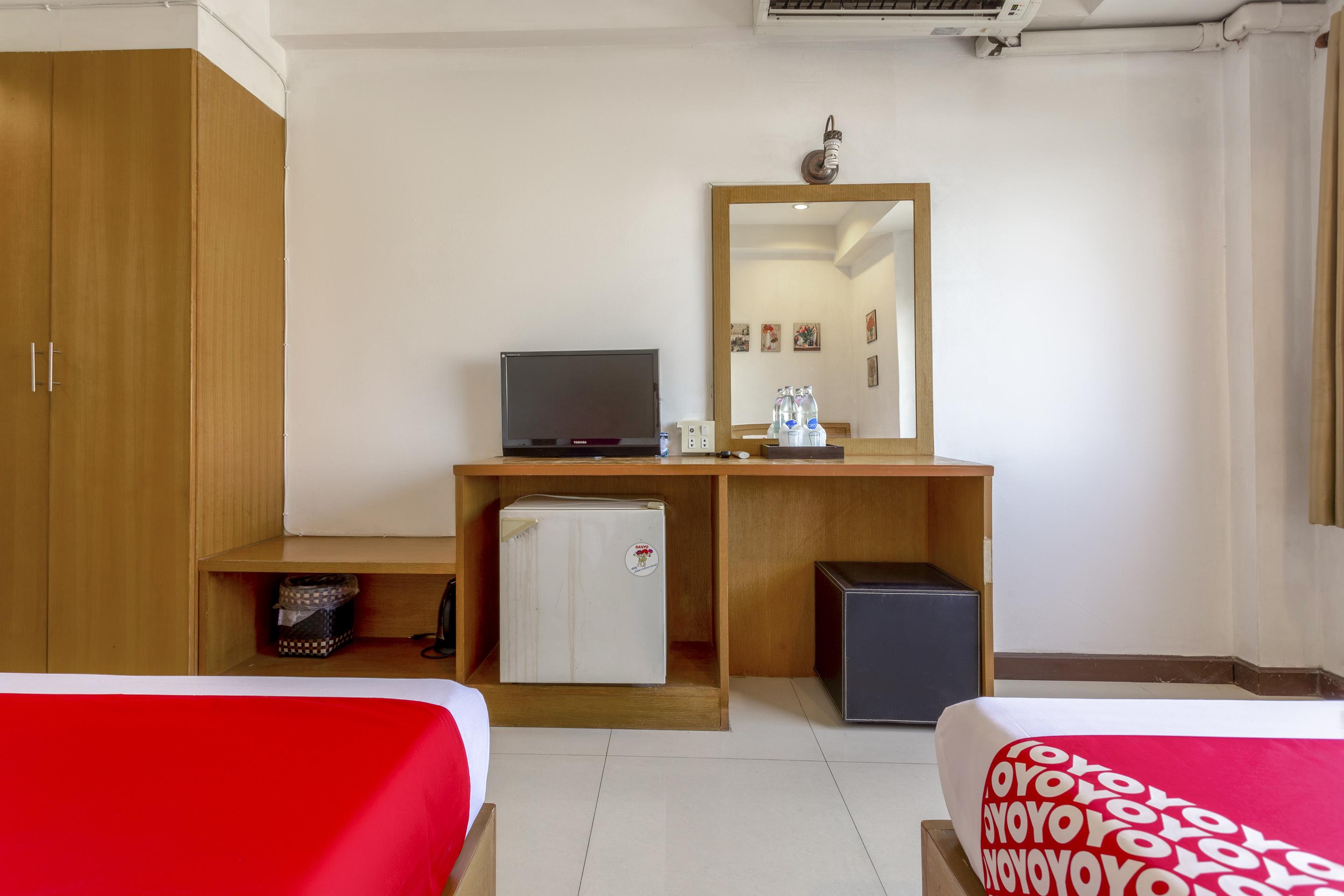 Super Oyo 1096 Winner Inn Hotel Чіангмай Екстер'єр фото