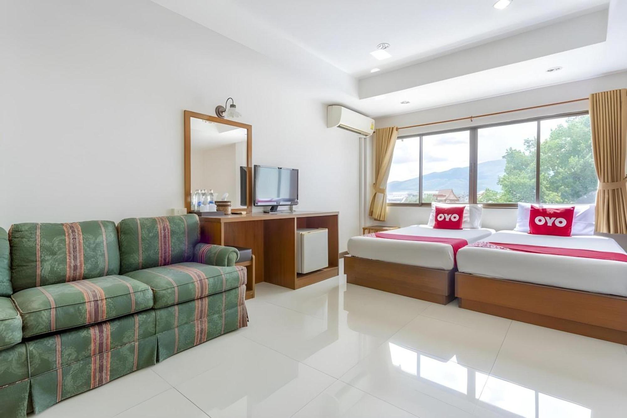 Super Oyo 1096 Winner Inn Hotel Чіангмай Екстер'єр фото