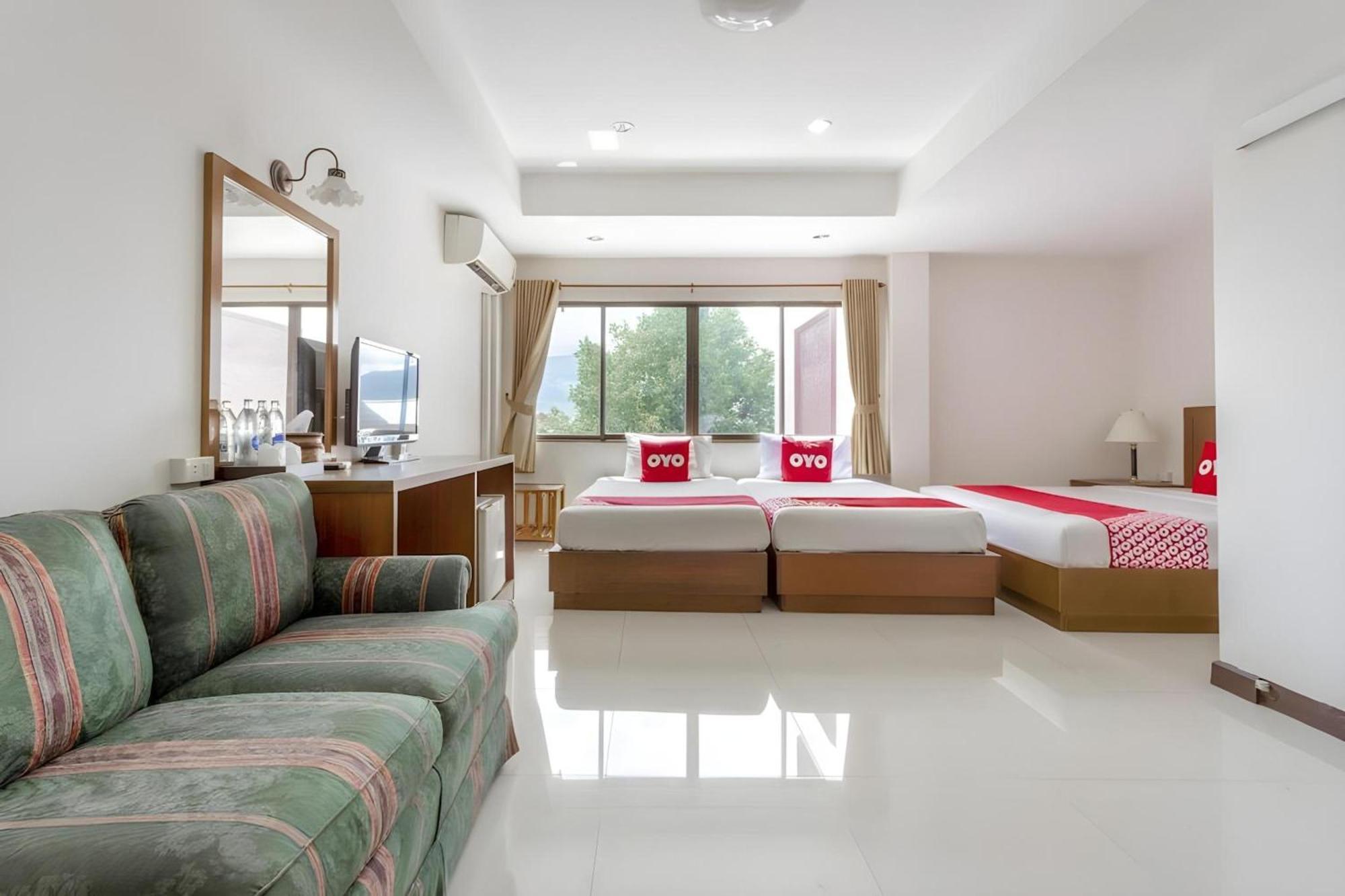 Super Oyo 1096 Winner Inn Hotel Чіангмай Екстер'єр фото