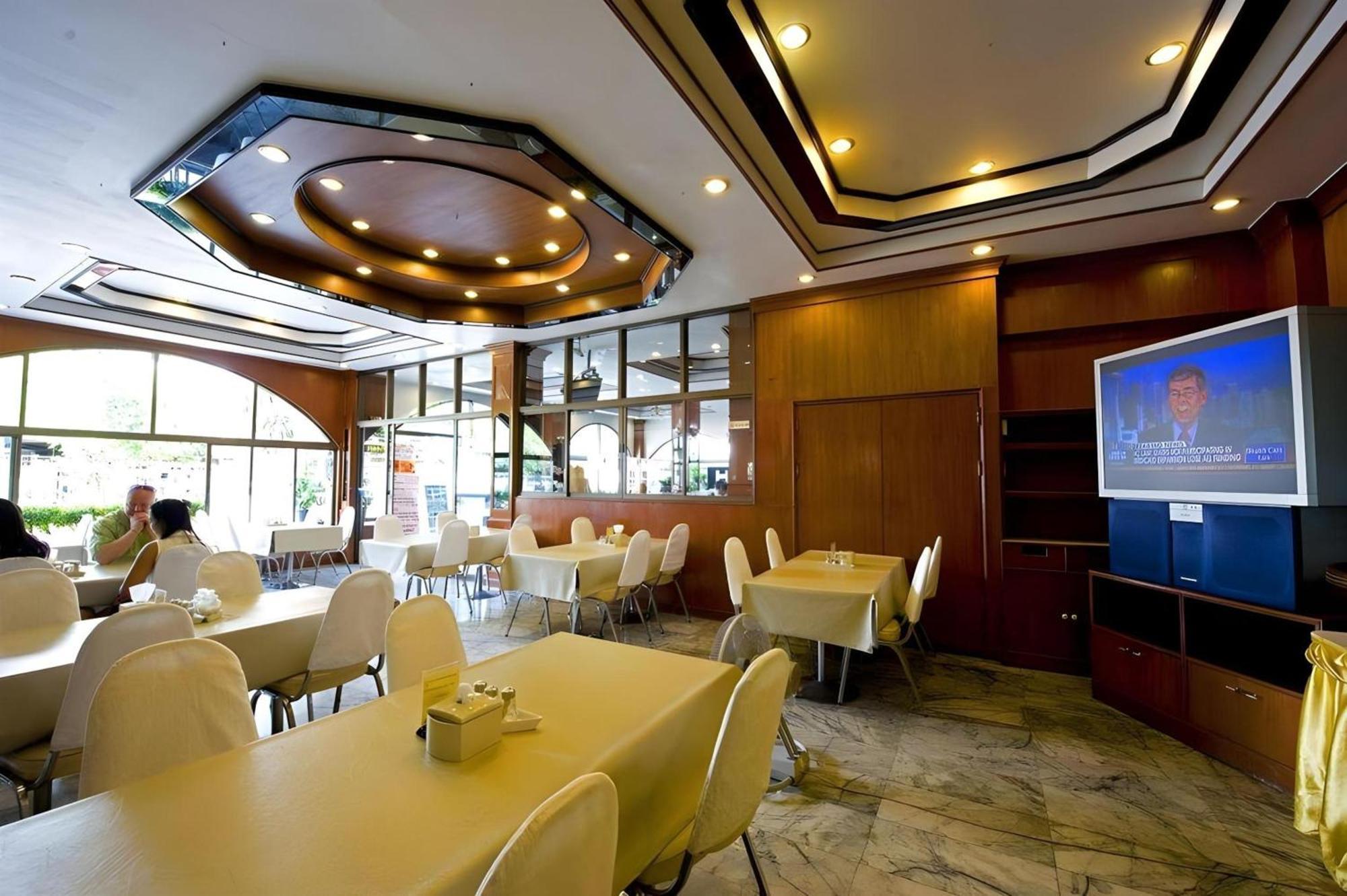 Super Oyo 1096 Winner Inn Hotel Чіангмай Екстер'єр фото